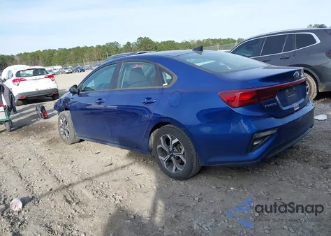 2021 Kia Forte Lxs z USA, uszkodzony, nr VIN 3KPF24AD0ME294252